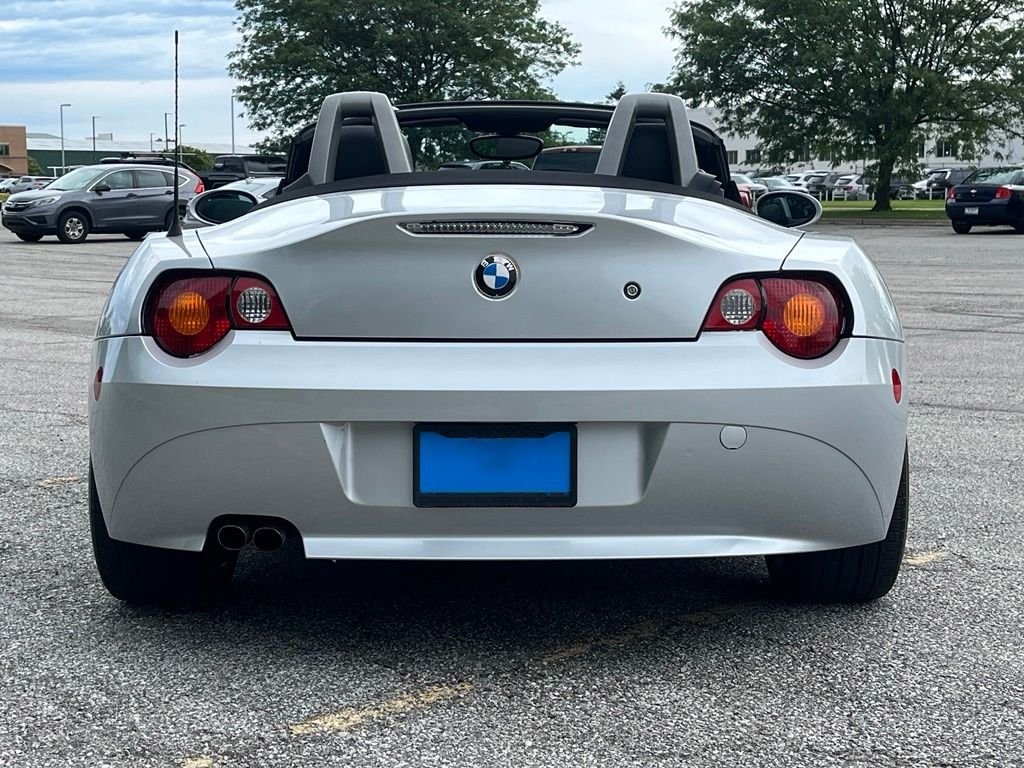 2003 BMW Z4 — photo 2