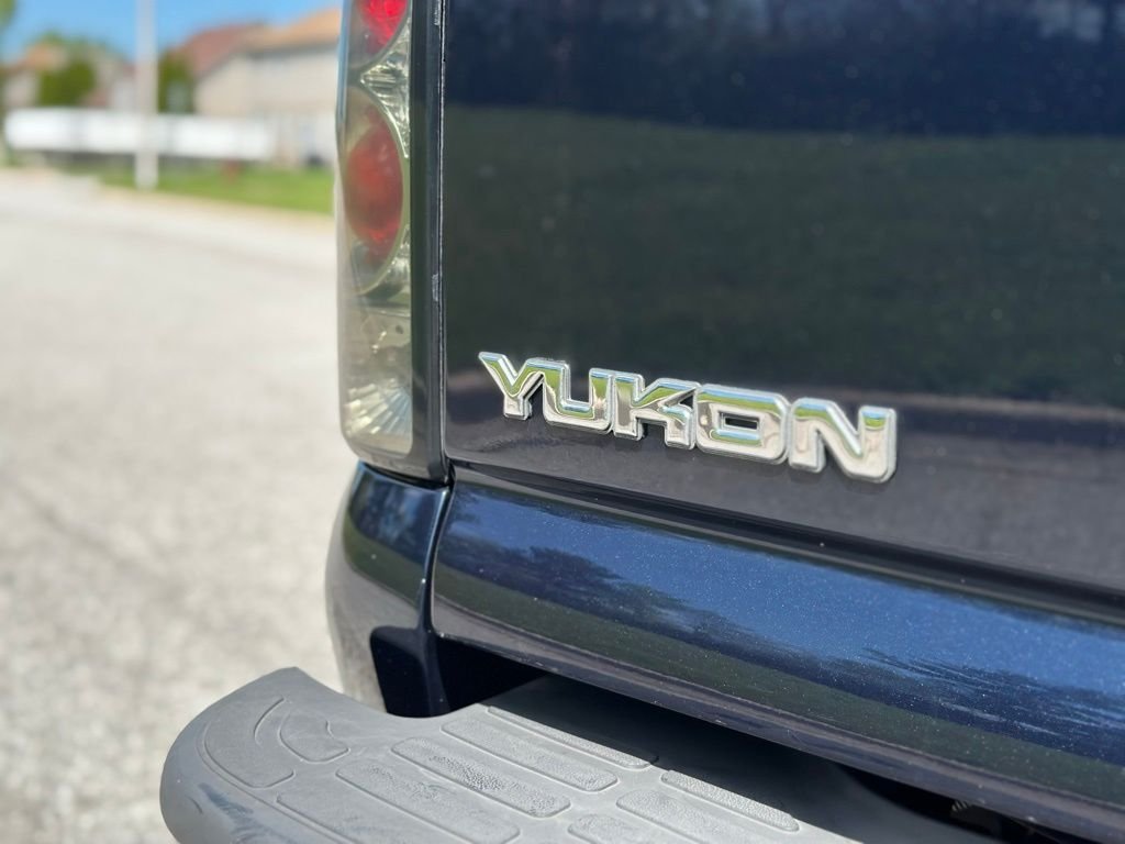 2005 GMC Yukon — photo 8
