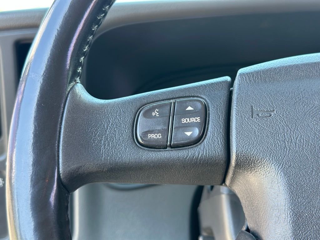 2005 GMC Yukon — photo 24