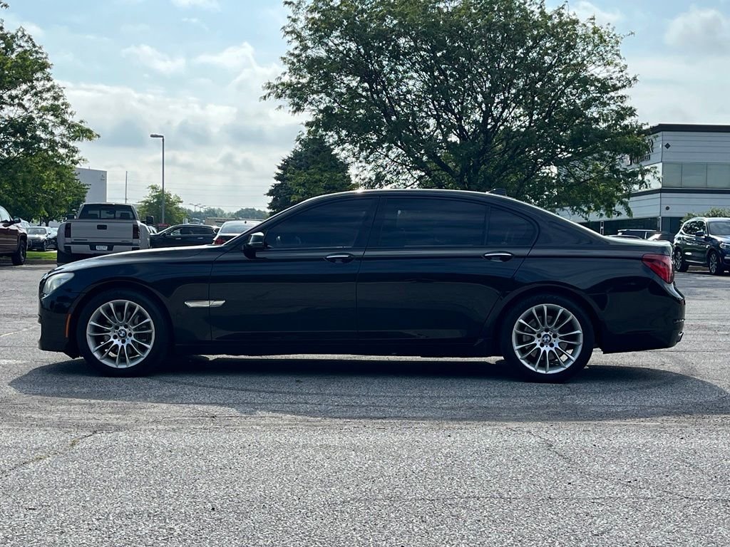 2013 BMW 7 Series — photo 3