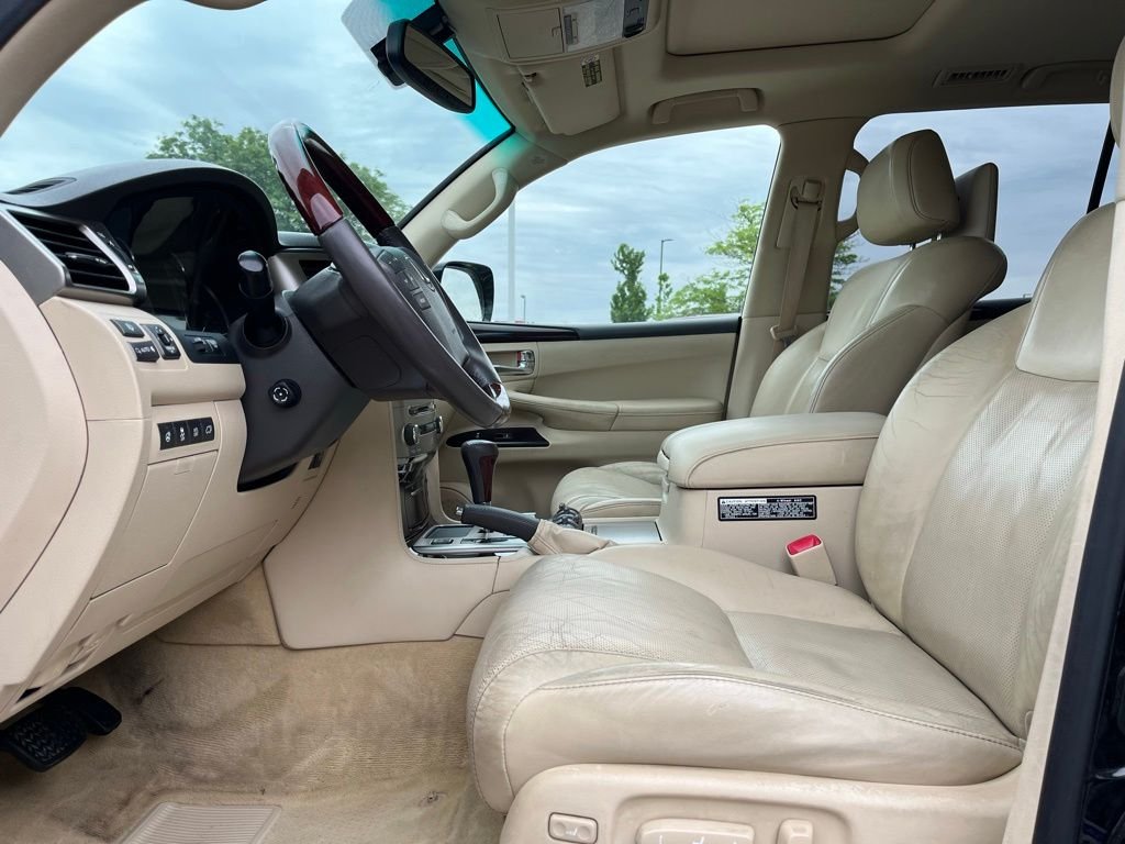 2013 Lexus LX — photo 10