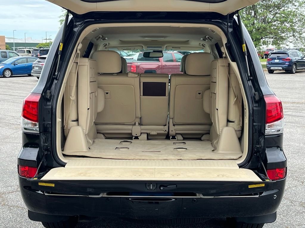 2013 Lexus LX — photo 22