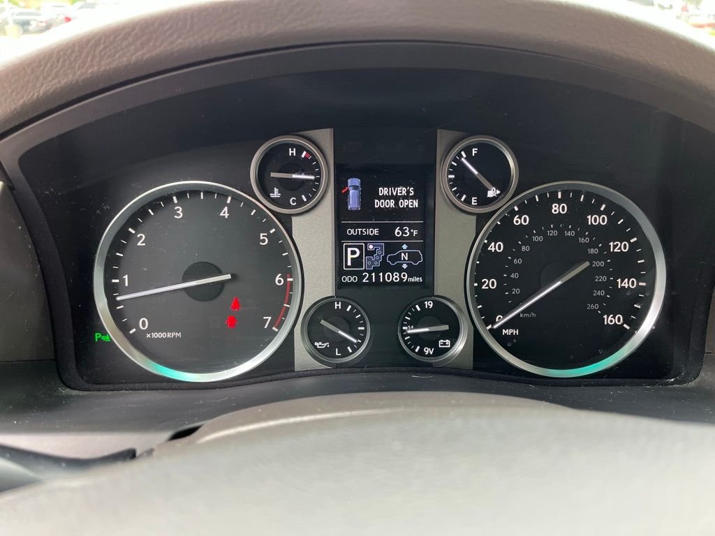 2013 Lexus LX — photo 32