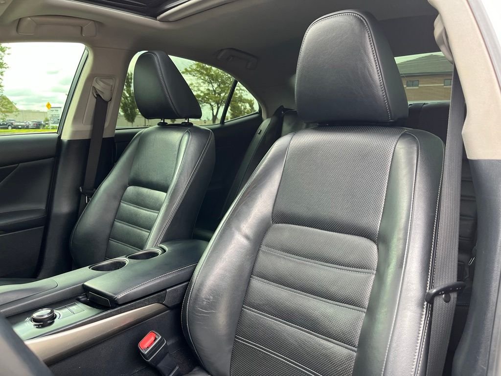 2014 Lexus IS — photo 8