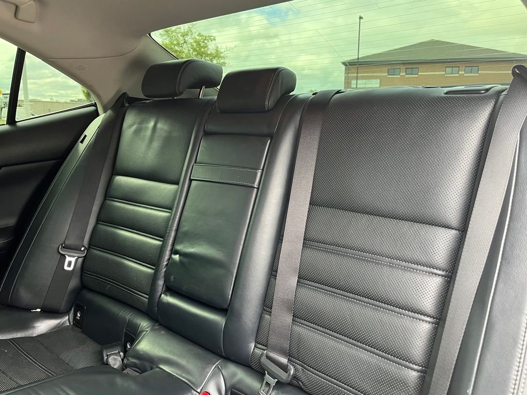2014 Lexus IS — photo 13