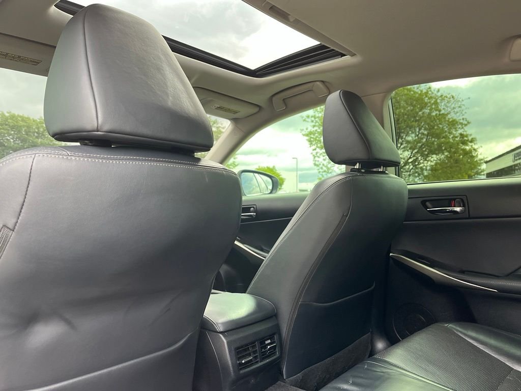 2014 Lexus IS — photo 14