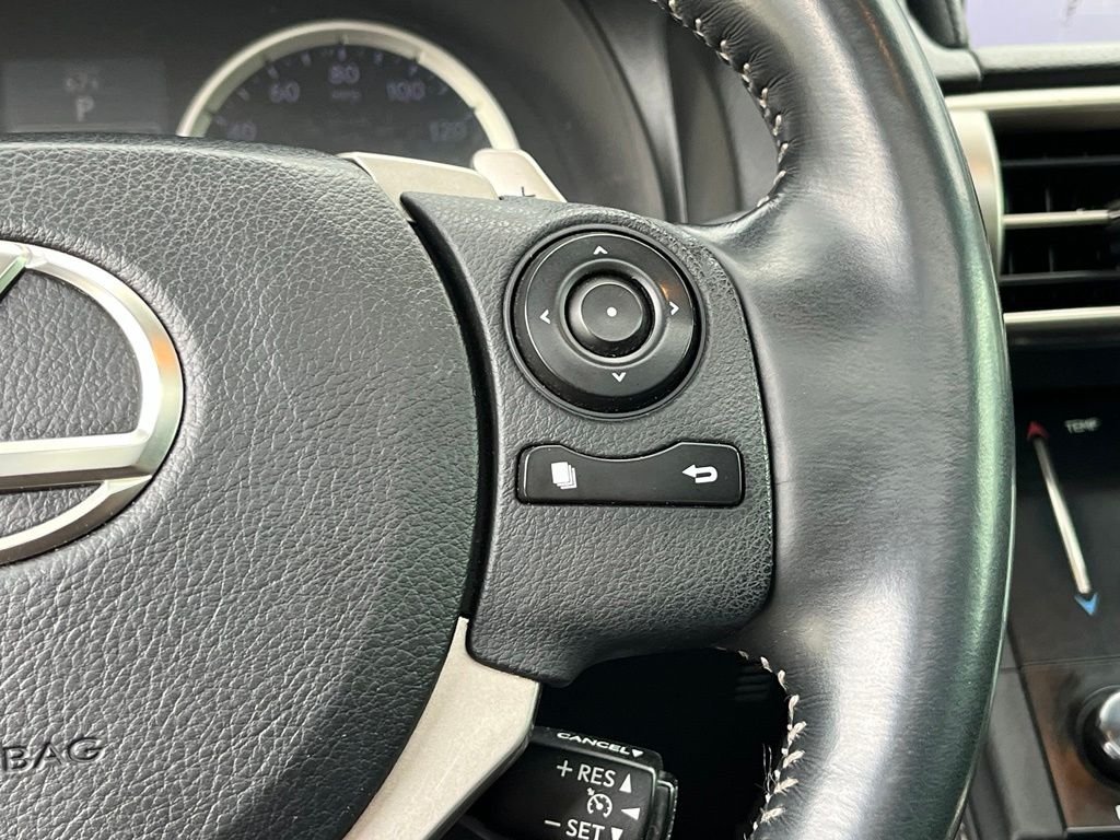 2014 Lexus IS — photo 23