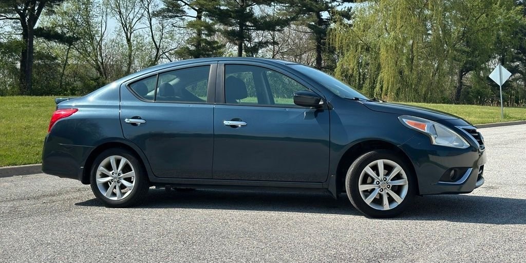 2015 Nissan Versa — photo 1