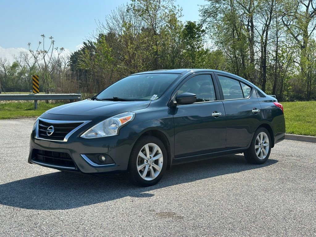 2015 Nissan Versa — photo 2