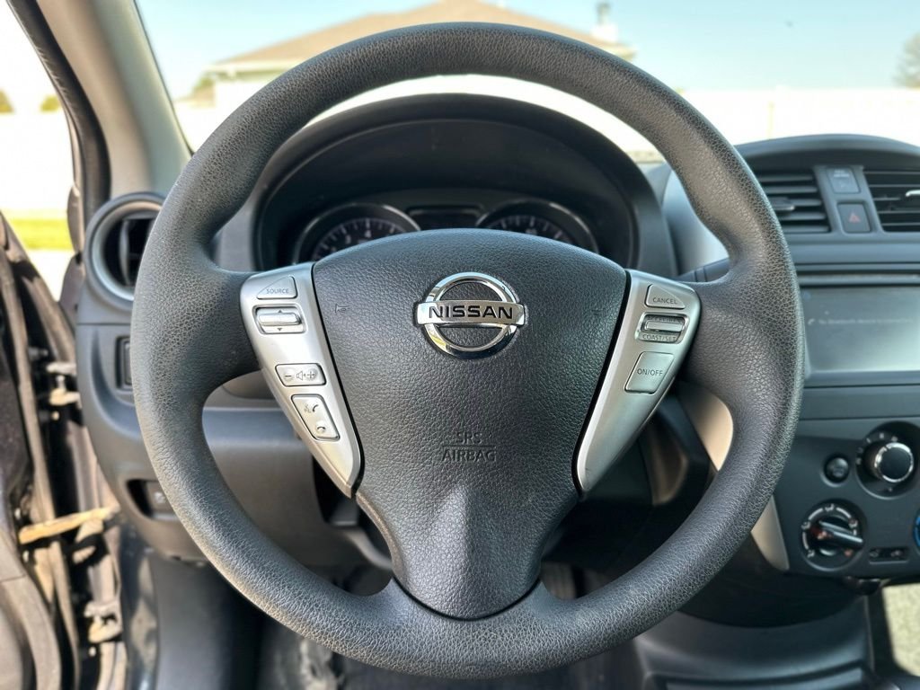 2015 Nissan Versa — photo 20