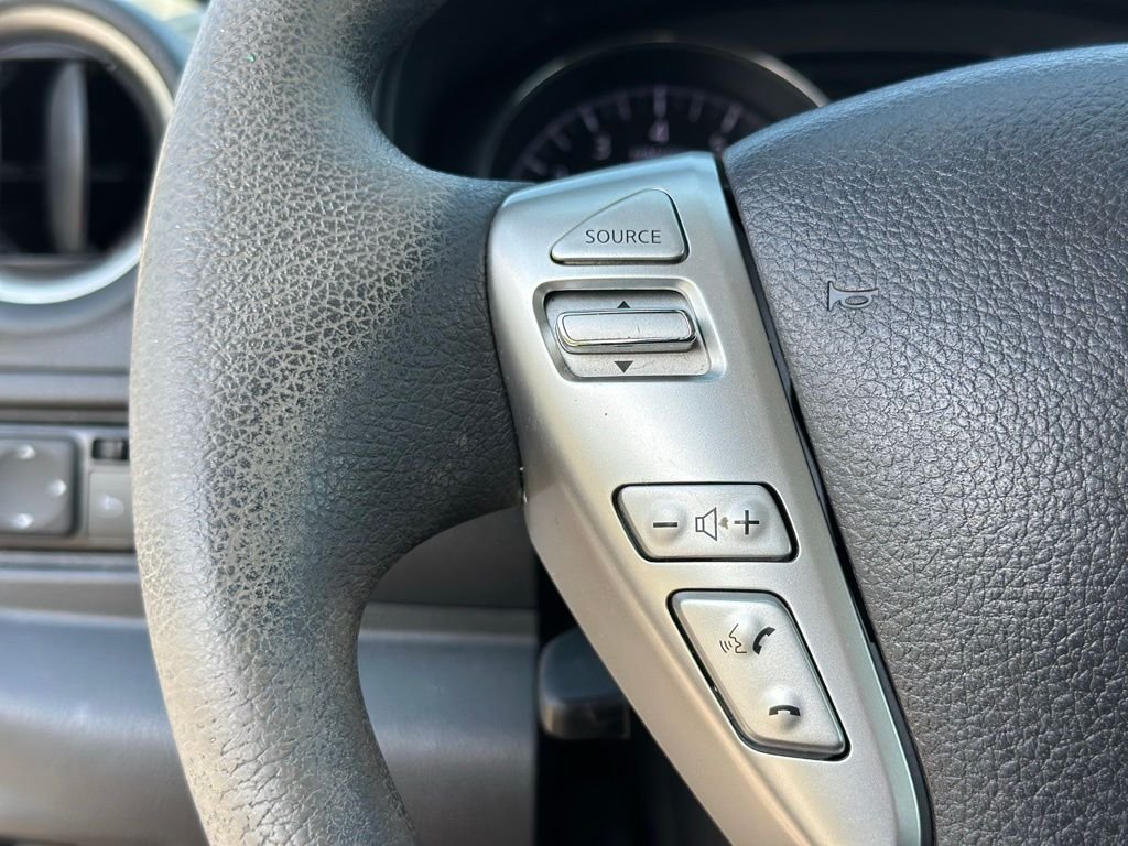 2015 Nissan Versa — photo 22