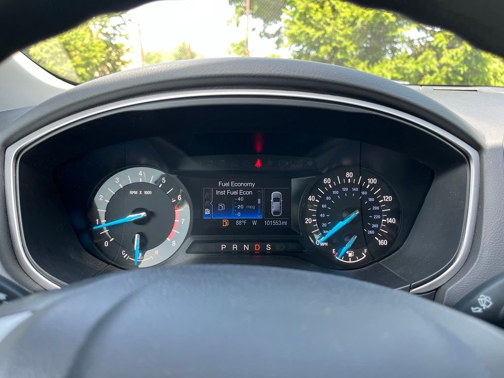2016 Ford Fusion — photo 30