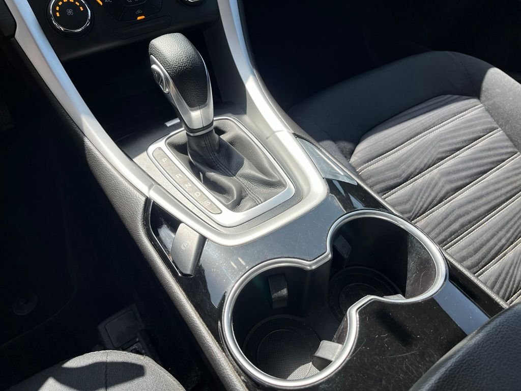2016 Ford Fusion — photo 31