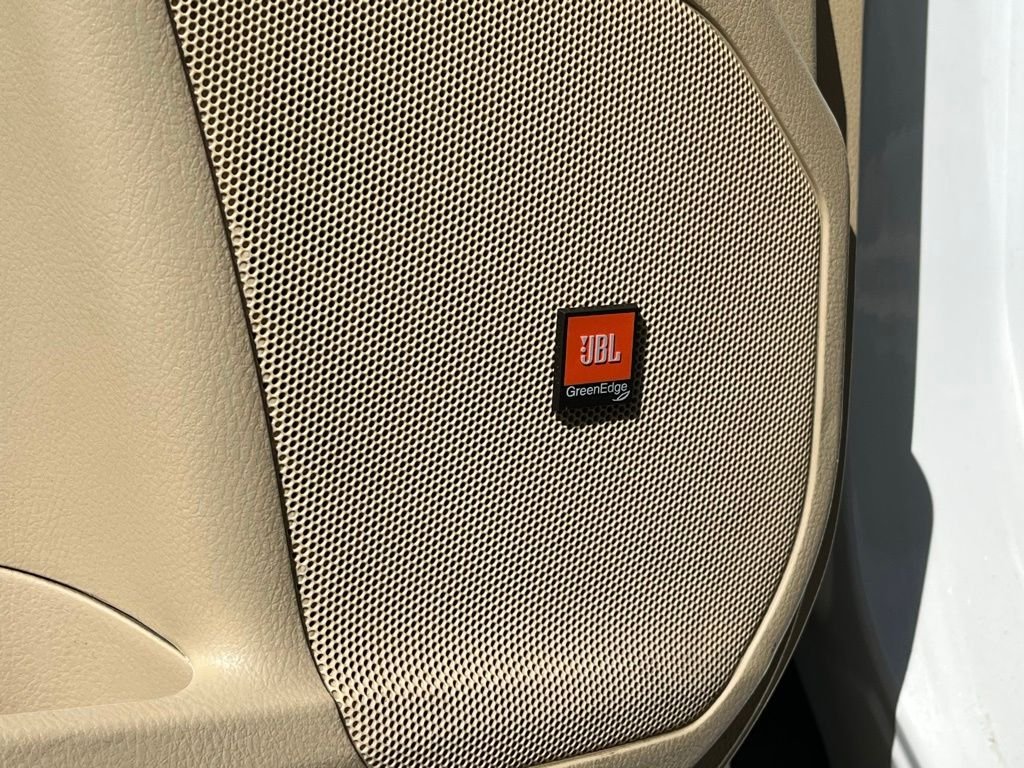 2016 Toyota Highlander — photo 15