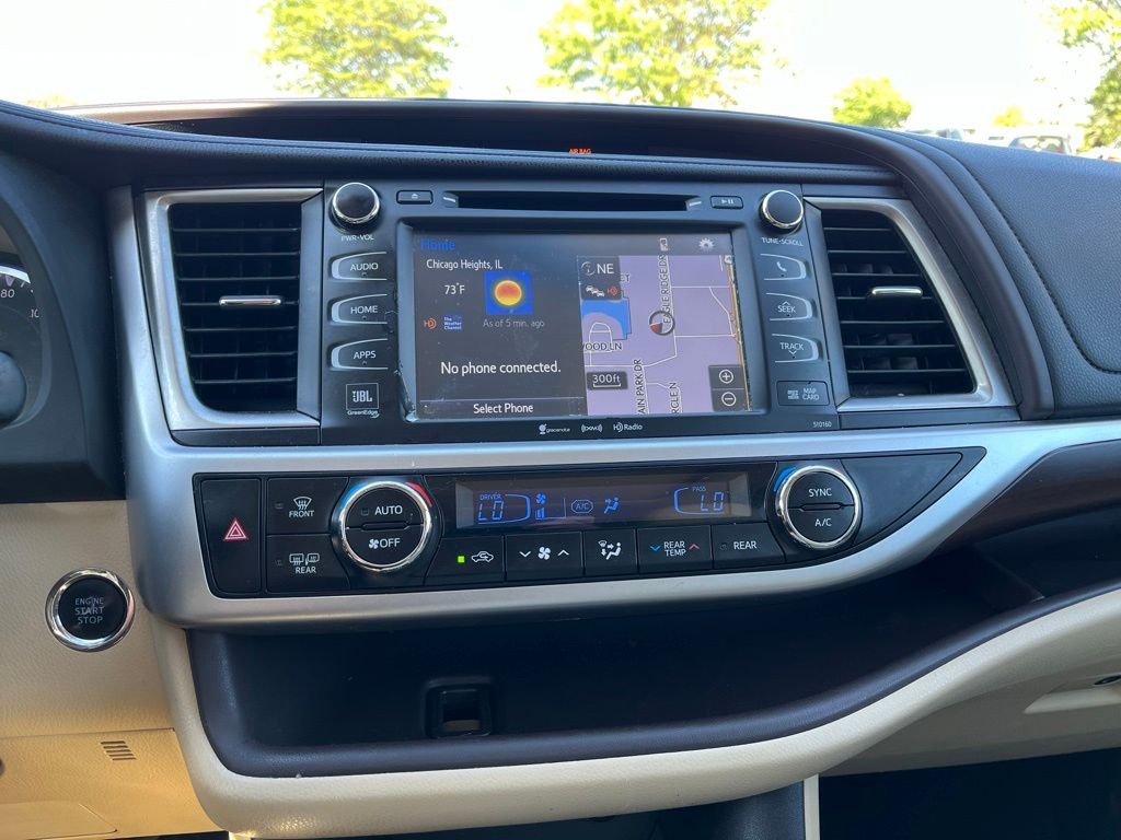 2016 Toyota Highlander — photo 33