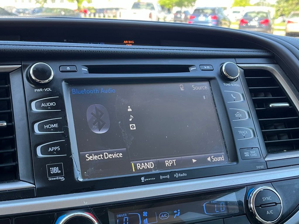 2016 Toyota Highlander — photo 34