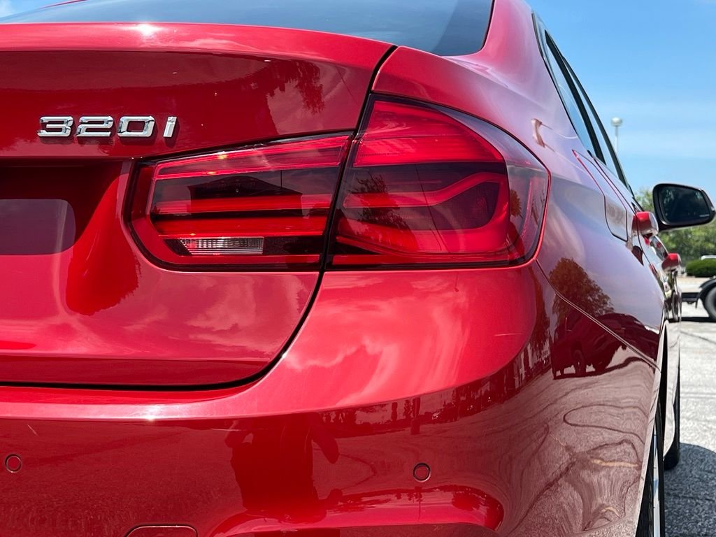 2017 BMW 3 Series — photo 7
