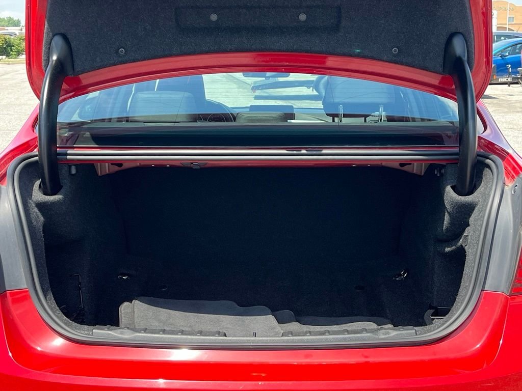 2017 BMW 3 Series — photo 17