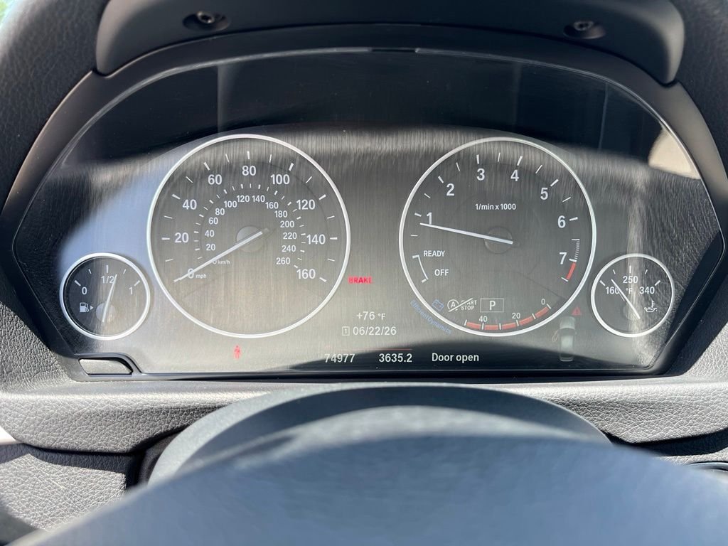 2017 BMW 3 Series — photo 27