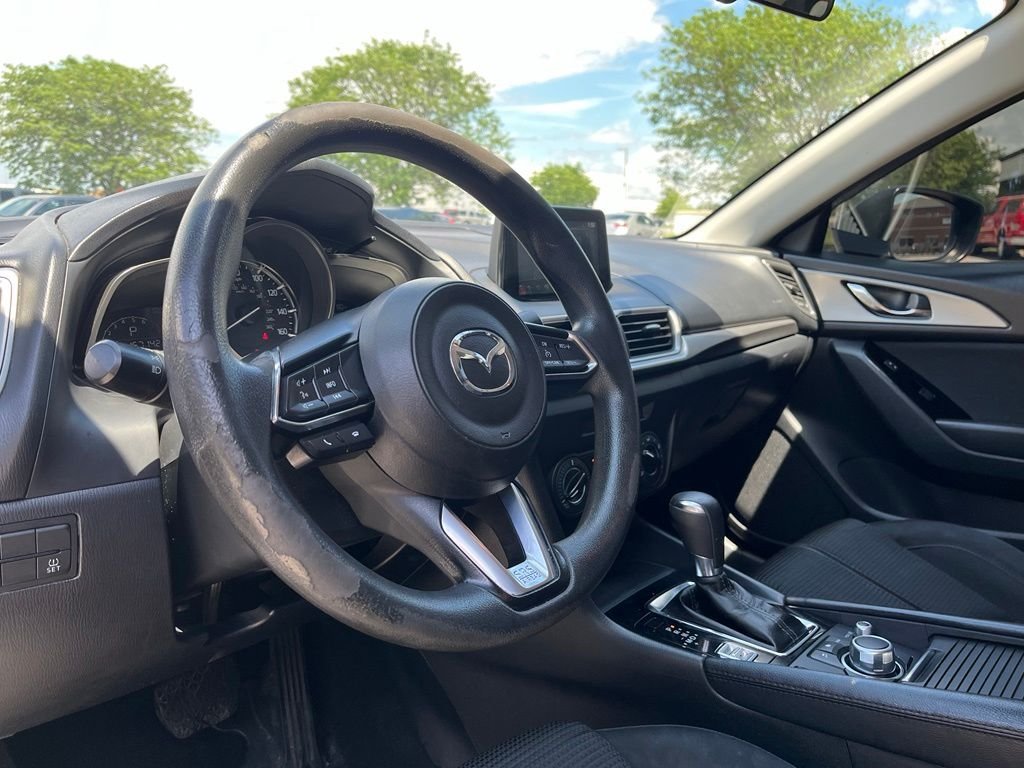 2017 Mazda Mazda3 — photo 9
