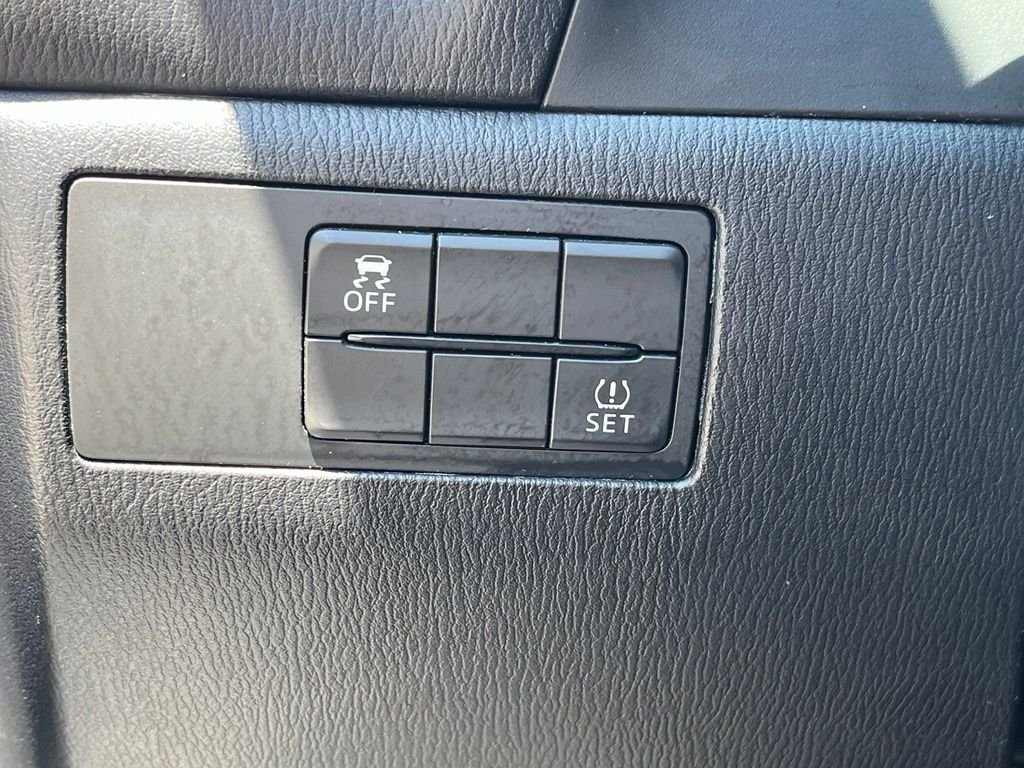 2017 Mazda Mazda3 — photo 24