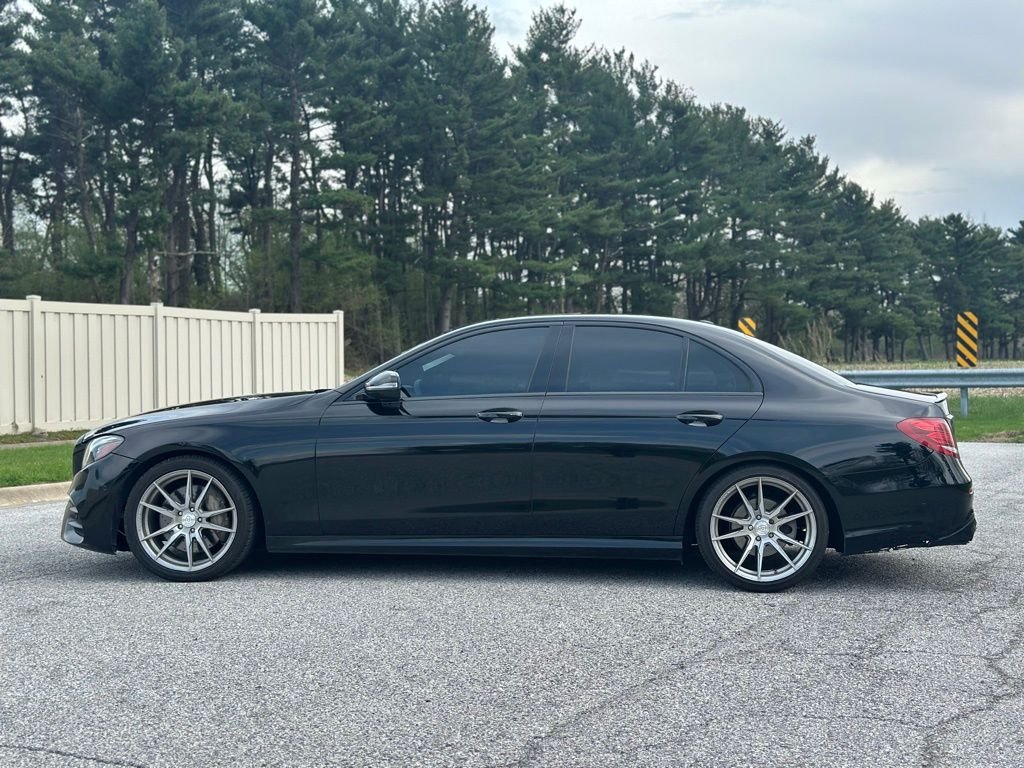 2017 Mercedes-Benz E-Class — photo 3