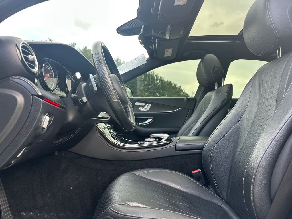 2017 Mercedes-Benz E-Class — photo 12