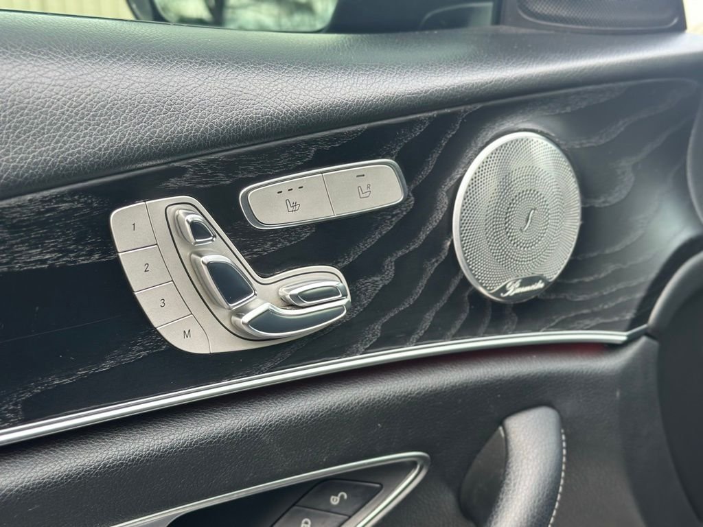2017 Mercedes-Benz E-Class — photo 16
