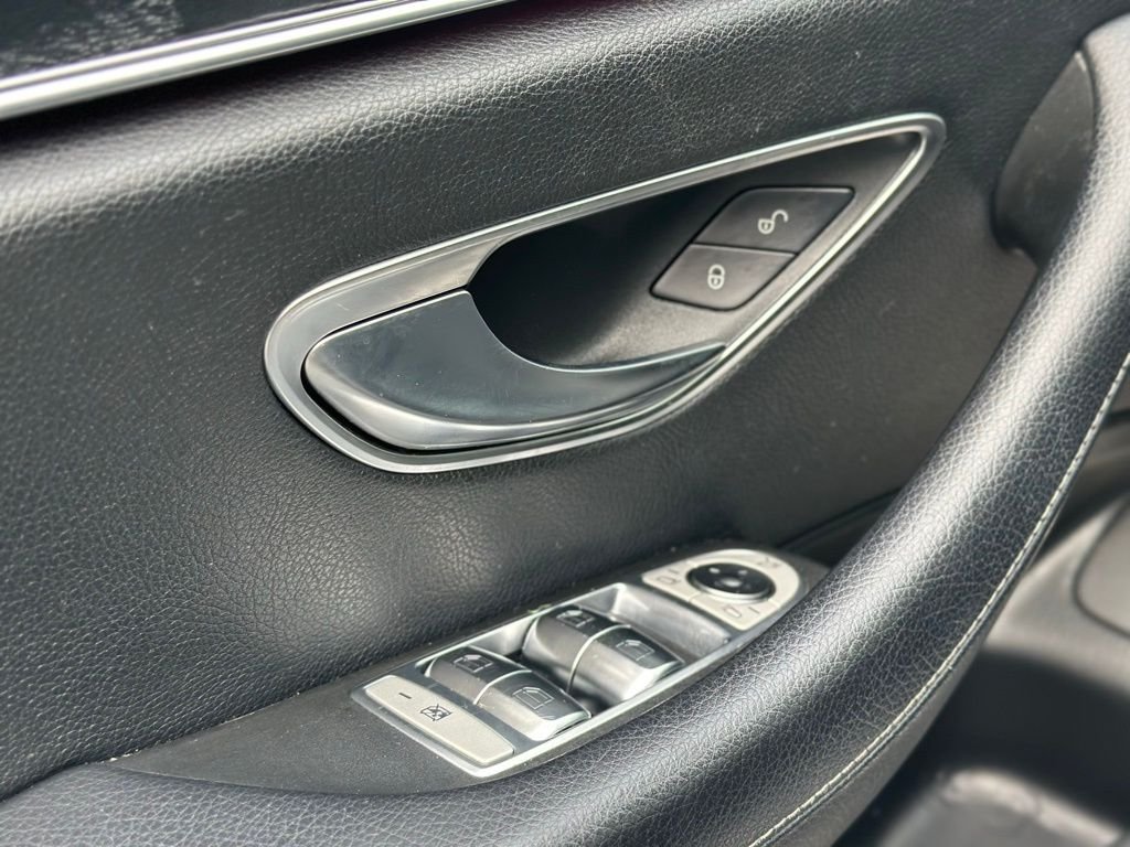 2017 Mercedes-Benz E-Class — photo 17