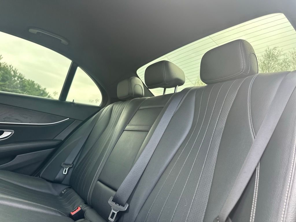 2017 Mercedes-Benz E-Class — photo 19