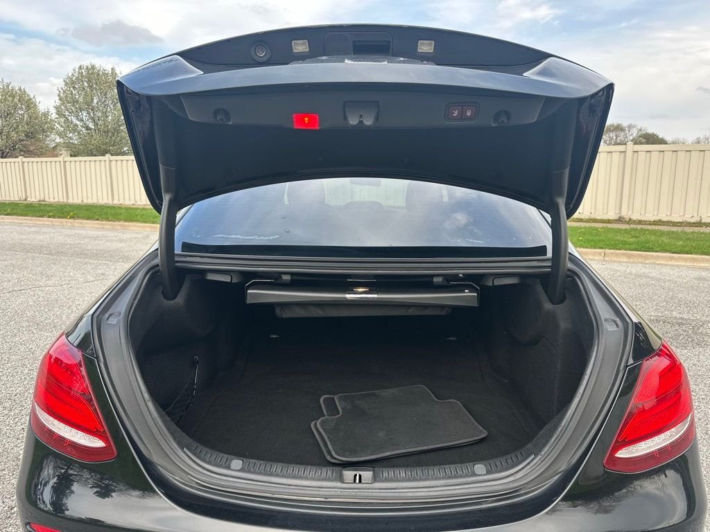 2017 Mercedes-Benz E-Class — photo 21