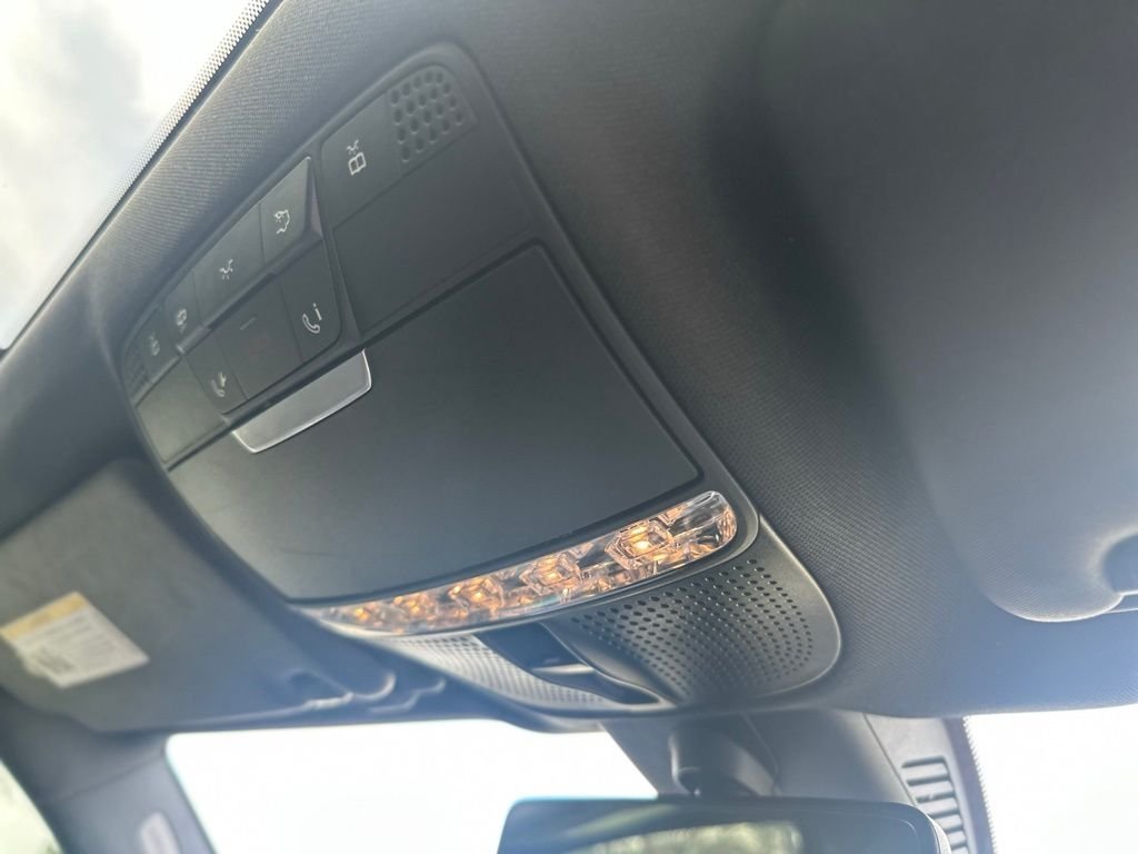 2017 Mercedes-Benz E-Class — photo 25