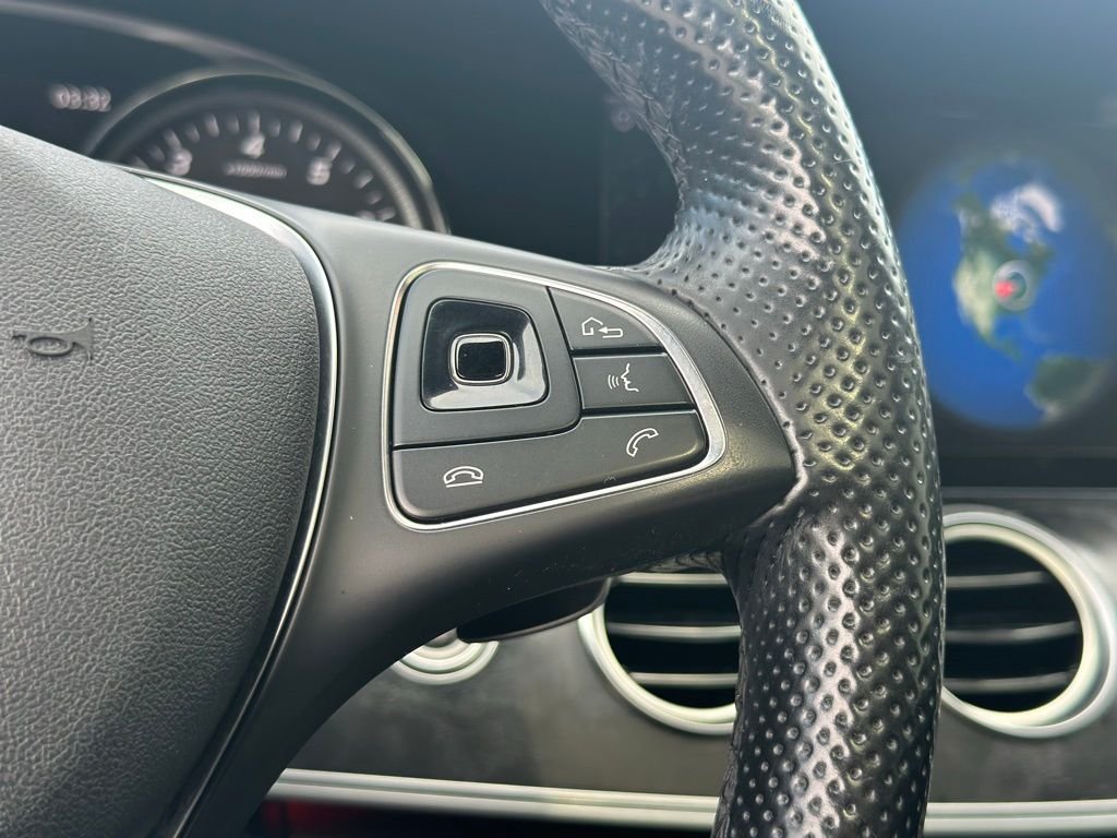 2017 Mercedes-Benz E-Class — photo 28