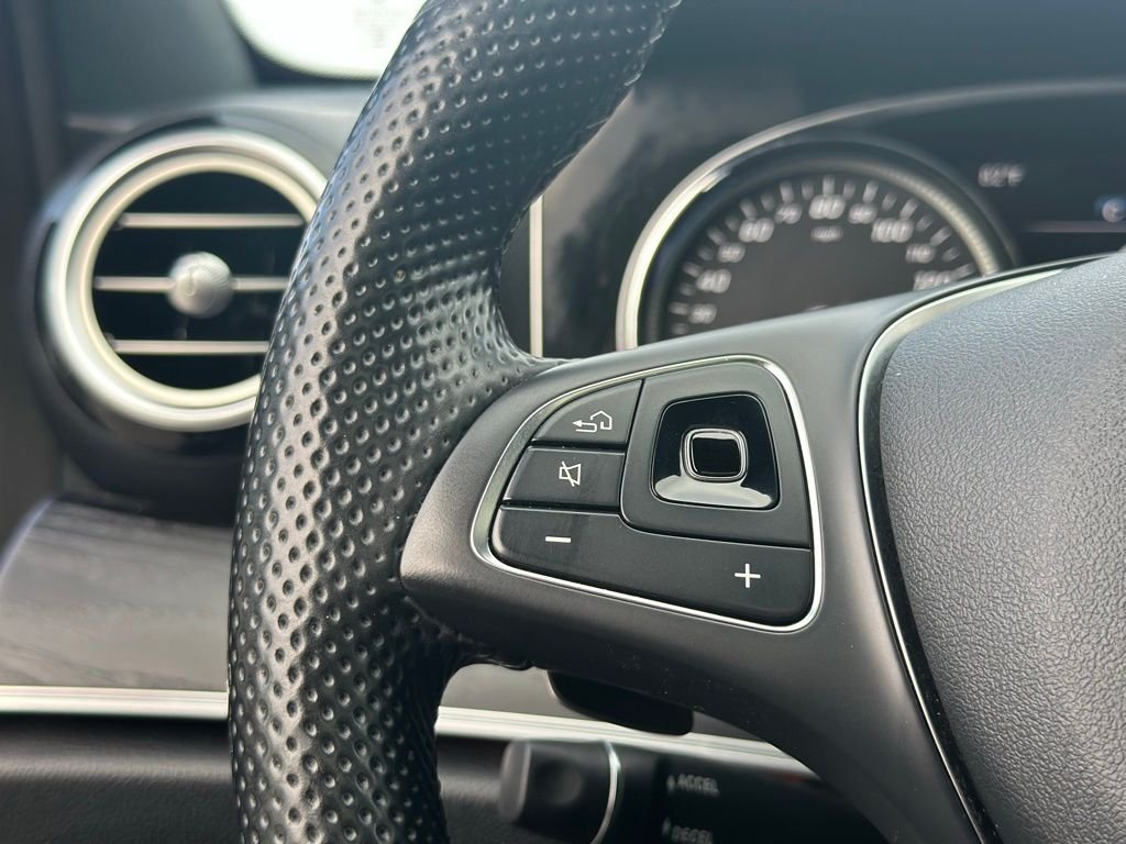 2017 Mercedes-Benz E-Class — photo 29