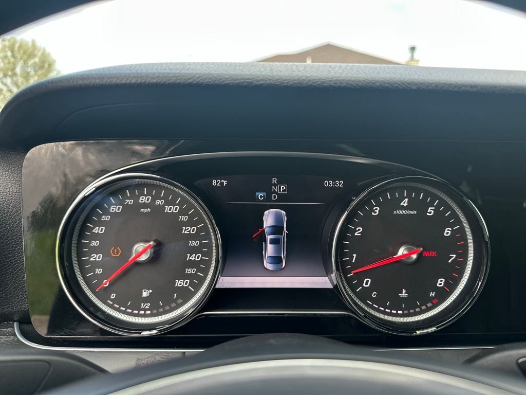 2017 Mercedes-Benz E-Class — photo 31