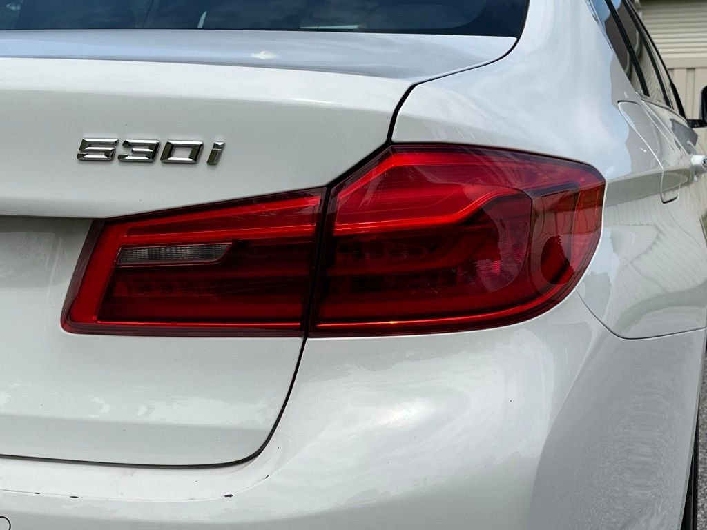 2018 BMW 5 Series — photo 7