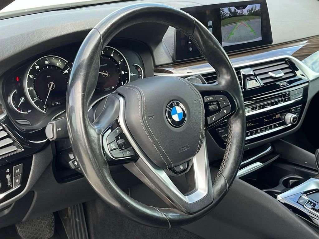 2018 BMW 5 Series — photo 11