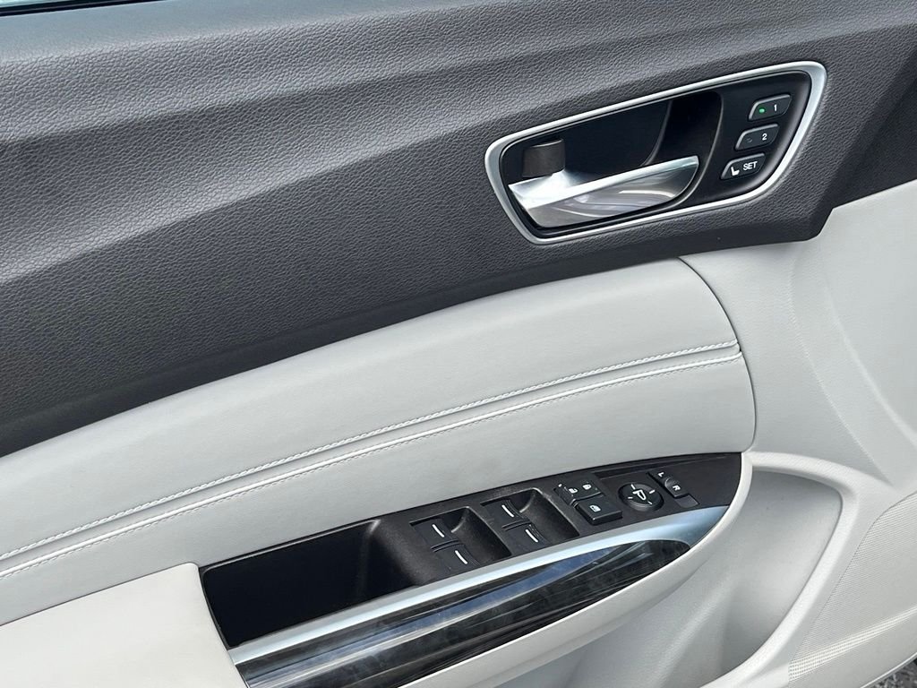 2019 Acura TLX — photo 12