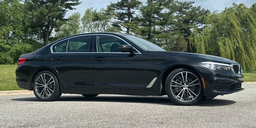 2019 BMW 5 Series — photo 1