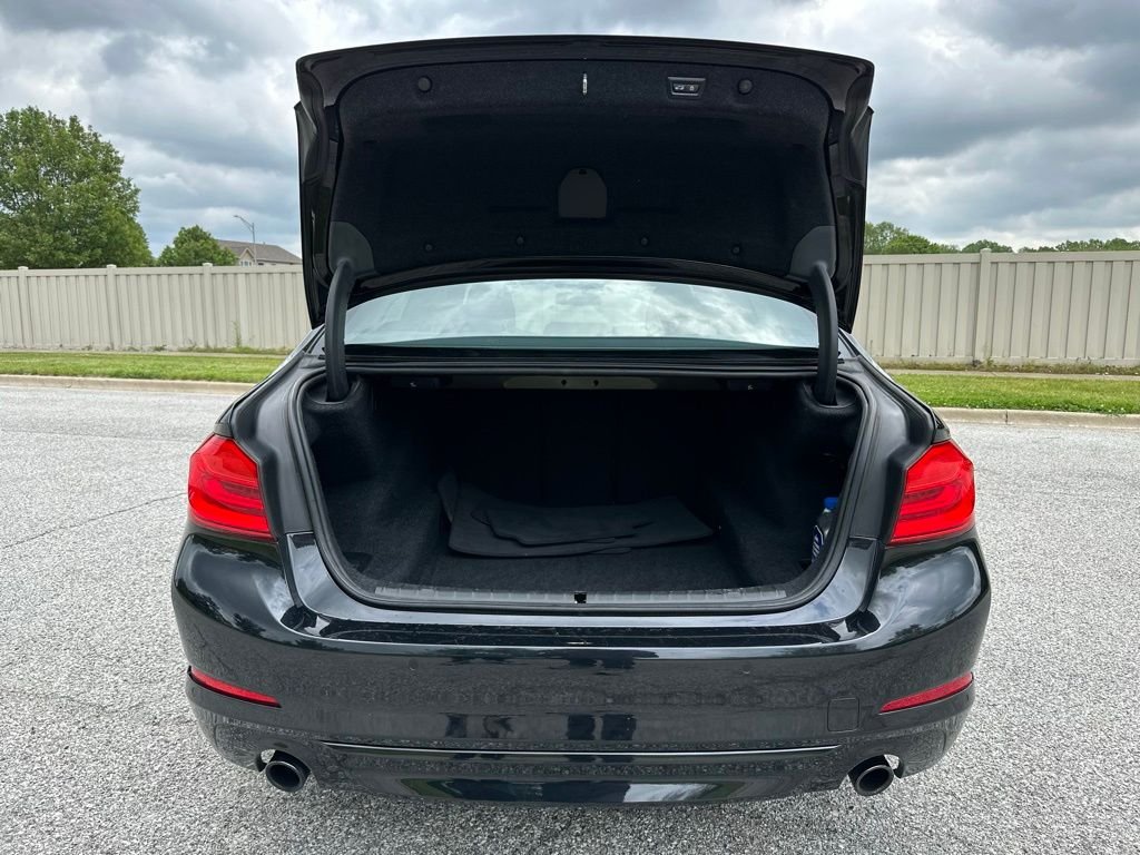 2019 BMW 5 Series — photo 19