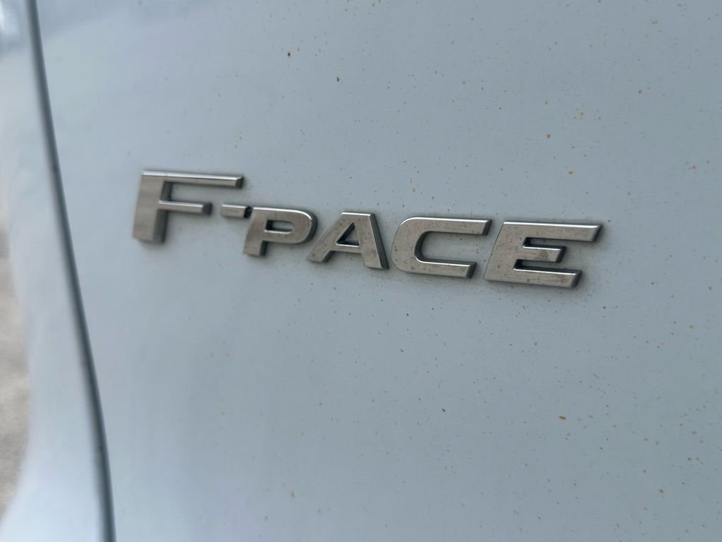 2019 Jaguar F-PACE — photo 11