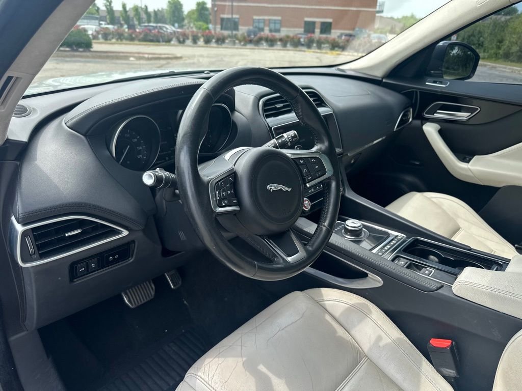 2019 Jaguar F-PACE — photo 14