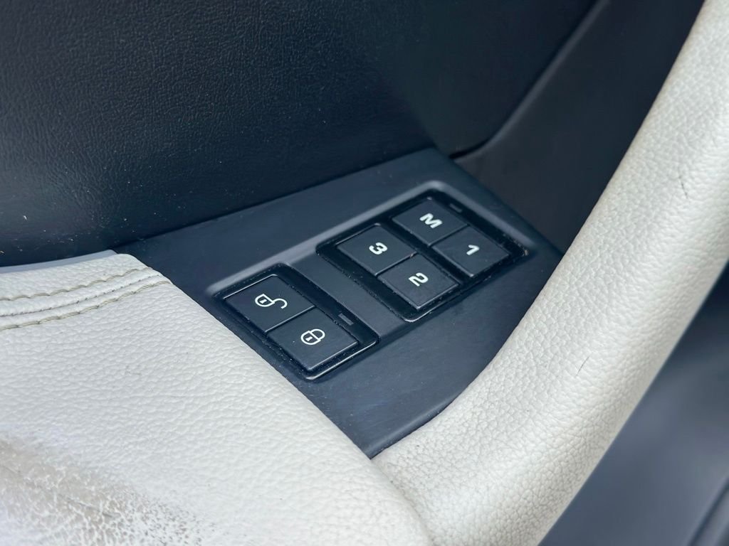 2019 Jaguar F-PACE — photo 16