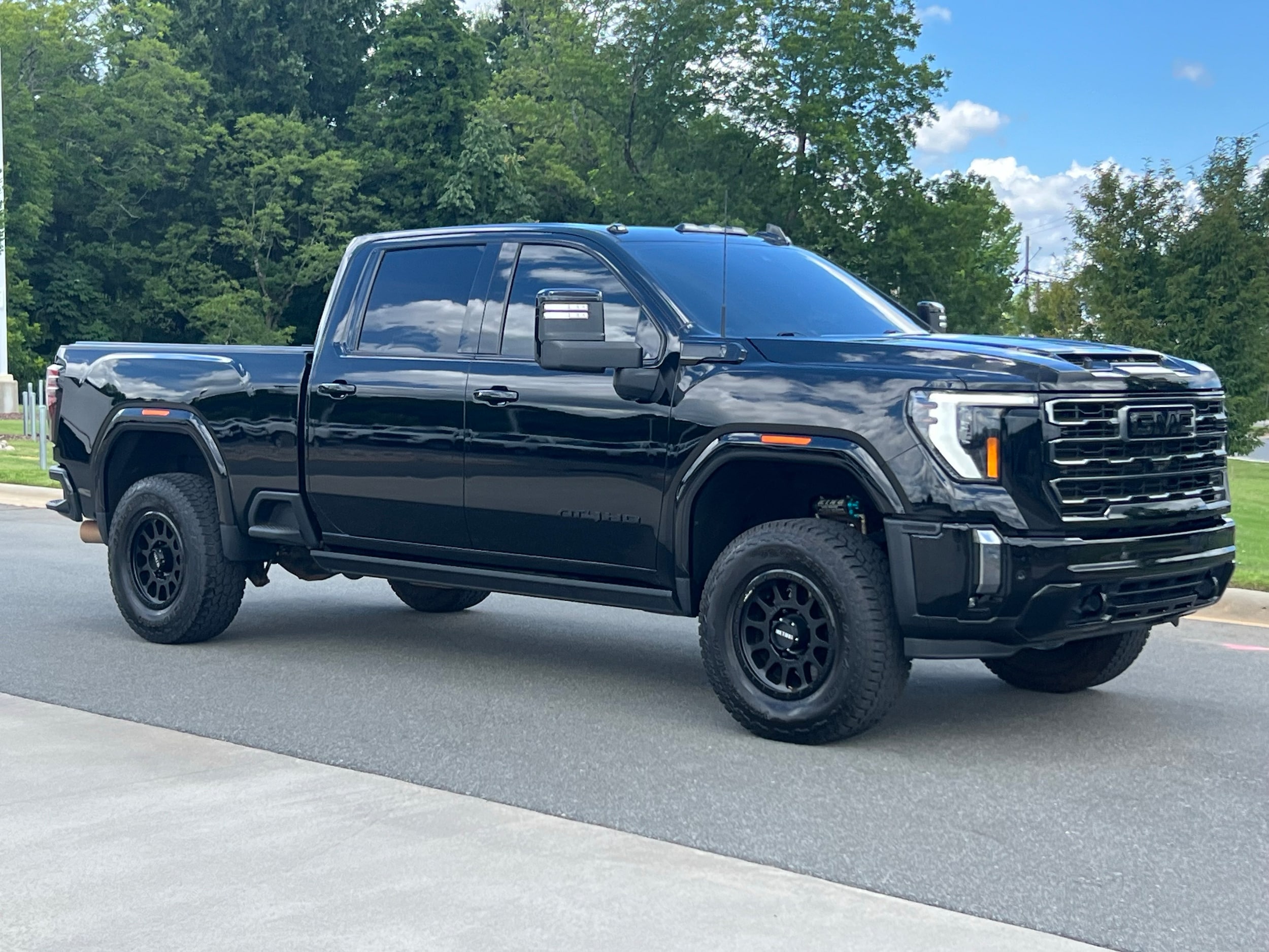 2024 GMC Sierra 2500HD — photo 1