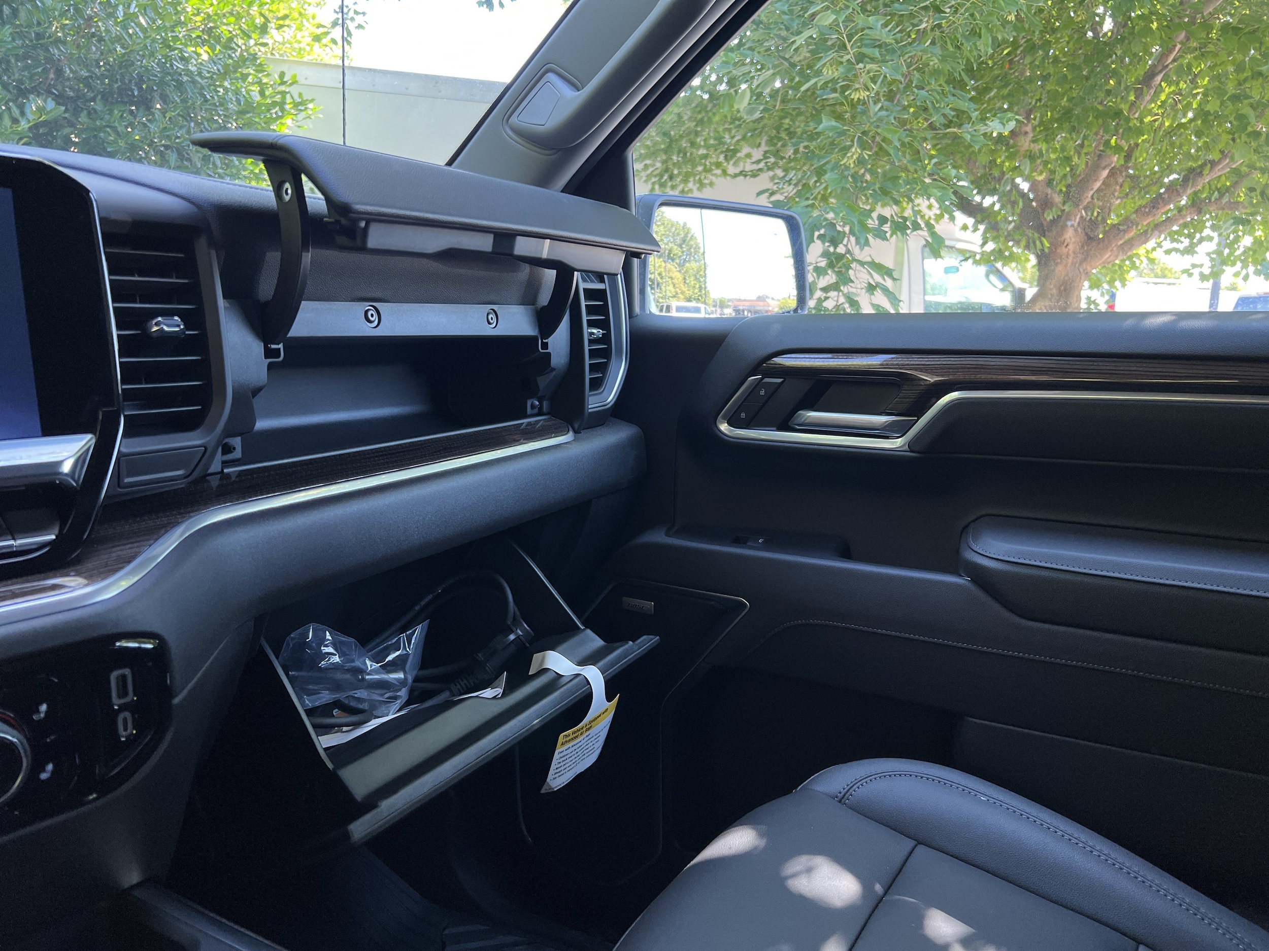 2025 Chevrolet Silverado 1500 — photo 24