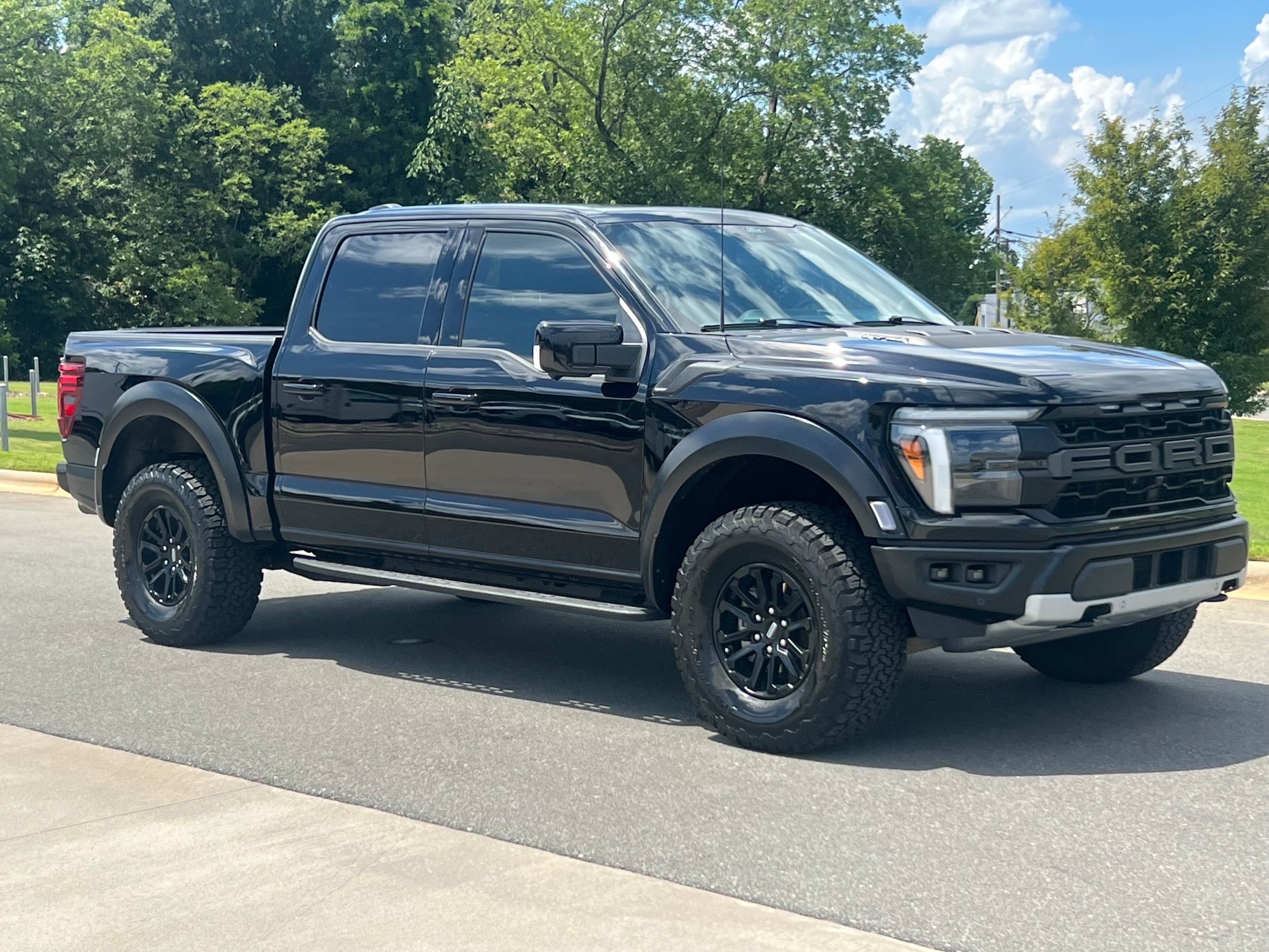 2025 Ford F-150 — photo 1