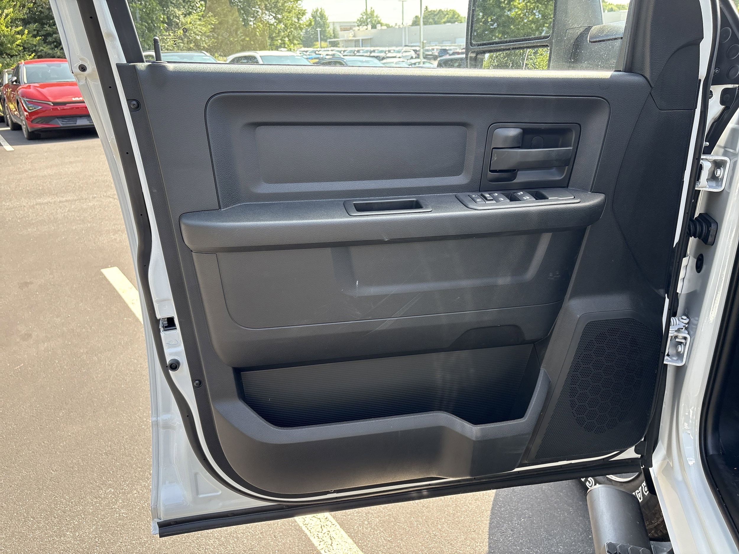 2025 Ram 2500 — photo 11